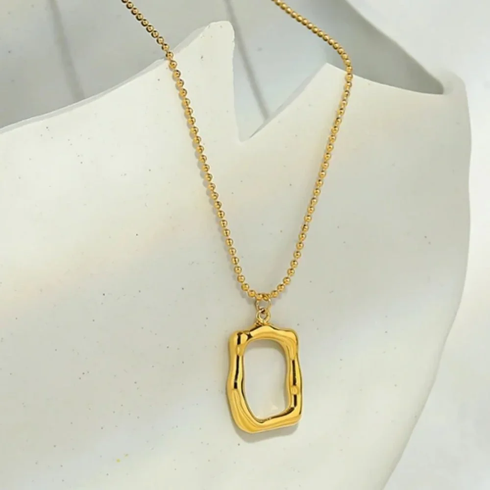 New 18K Gold Plated Irregular Geometric Pendant Necklace - Picture 1 of 5